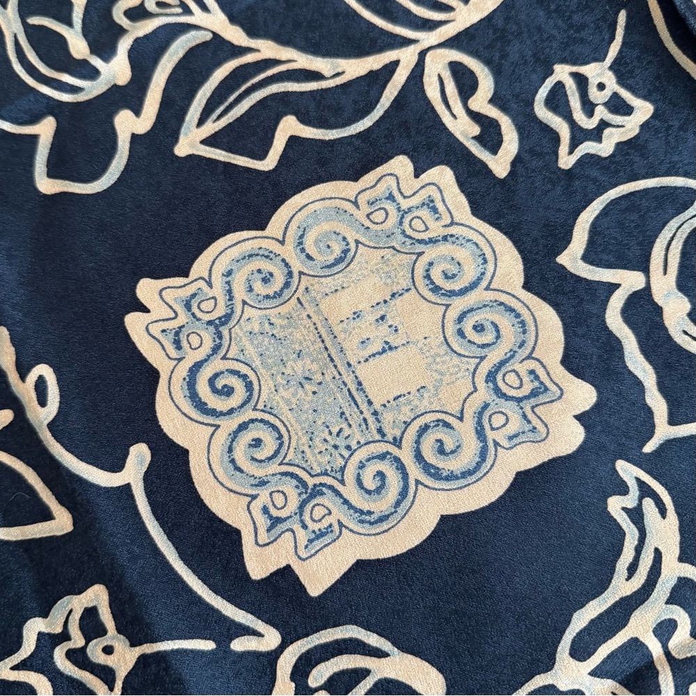 Jim Thompson Blue and White Patterned Scarf - Picture 3 of 3